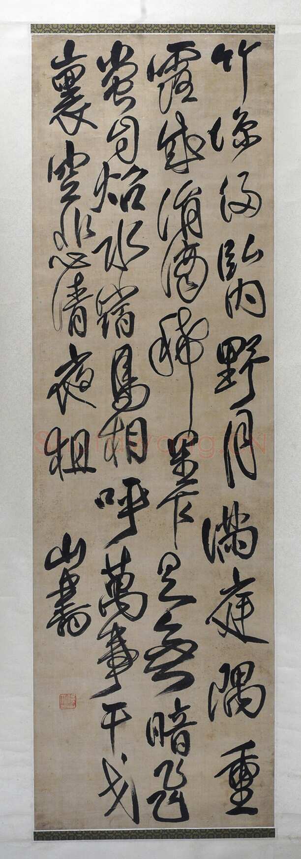 傅山《行书竹凉侵卧内诗轴》绢本 纵158.5厘米、横48.5厘米。江苏常熟博物馆藏