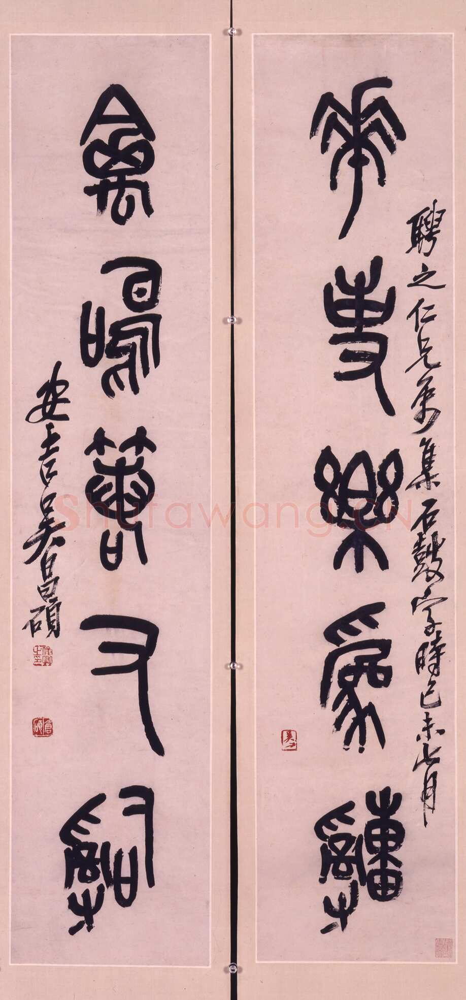 吴昌硕《集石鼓文花事禽鸣五言联》1919年 香港艺术馆虚白斋藏