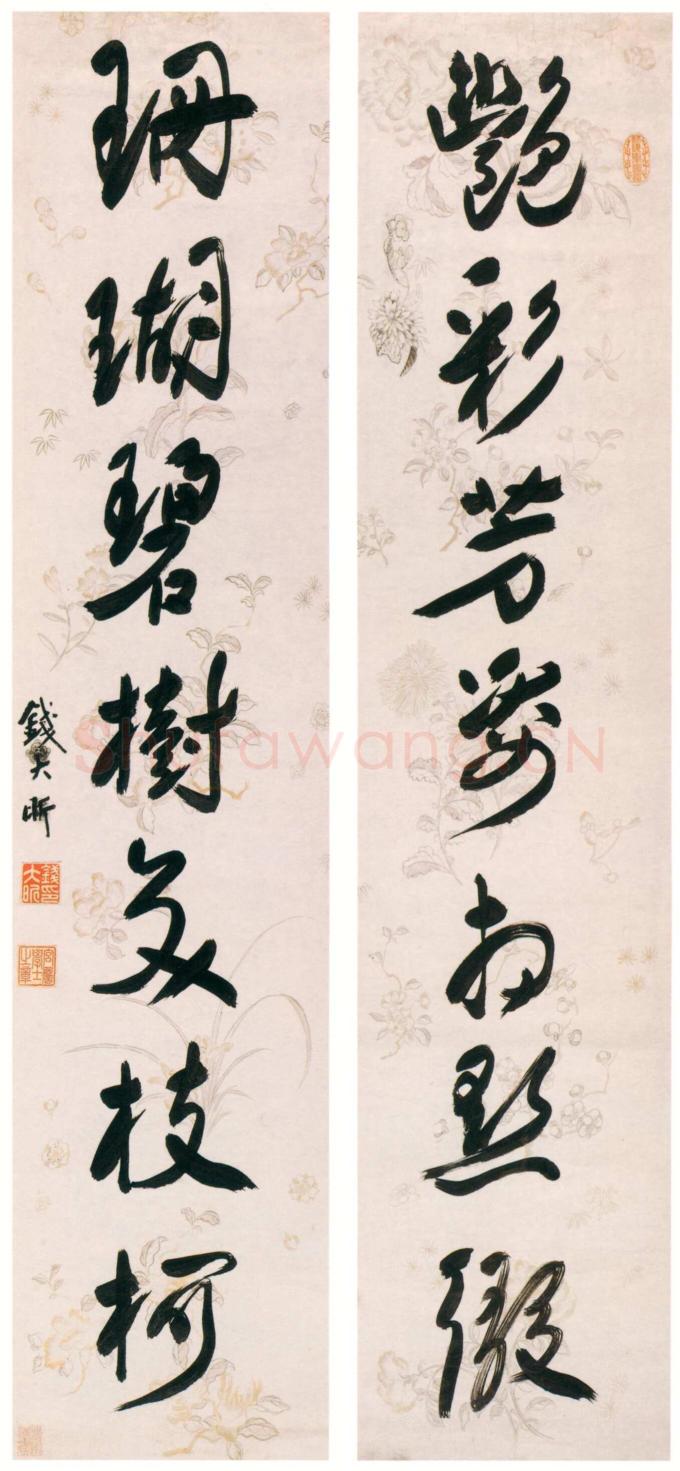 钱大昕《行书艳彩珊瑚七言联》164×30cm×2 嘉定博物馆藏