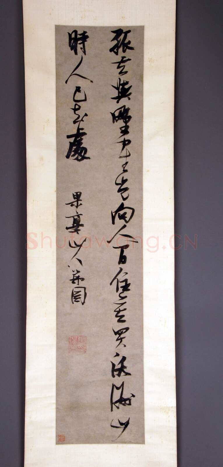 张瑞图《行草唐诗诗轴》147×31.2厘米，纸本 南京市博物馆藏