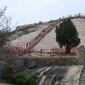 铁山摩崖石刻